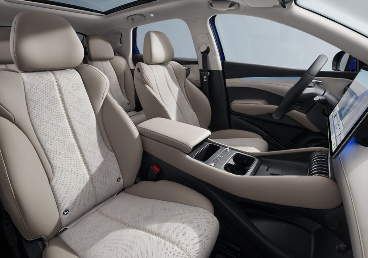 BYD Atto 3 Evo: Πρεμιέρα με οικεία εμφάνιση αλλά αναβαθμισμένο εκ βάθρων